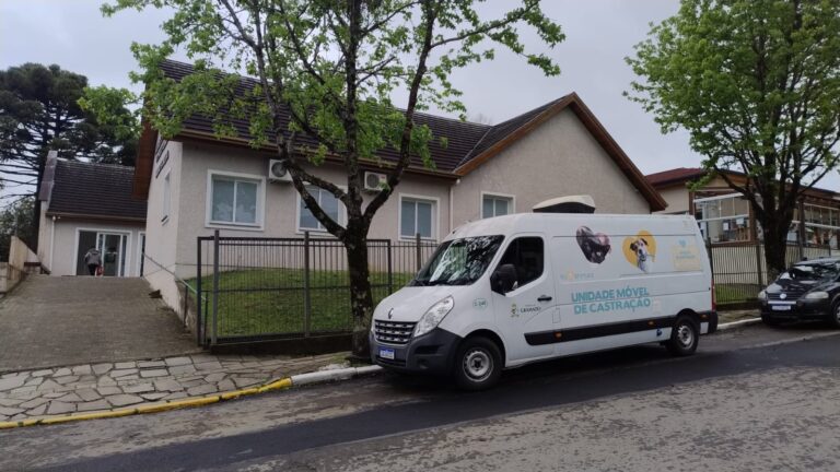 Unidade Móvel de Castração estará no bairro Floresta durante outubro