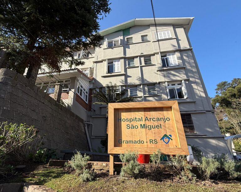 Hospital Arcanjo São Miguel recebe selo internacional de excelência no atendimento a pacientes com AVC