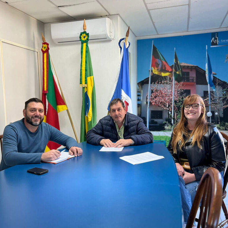 Nene Abreu discute fortalecimento da cultura com Conselho de Cultura