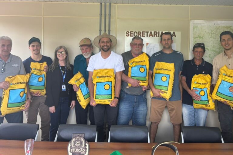 Gramado entrega pastagens perenes de verão a produtores