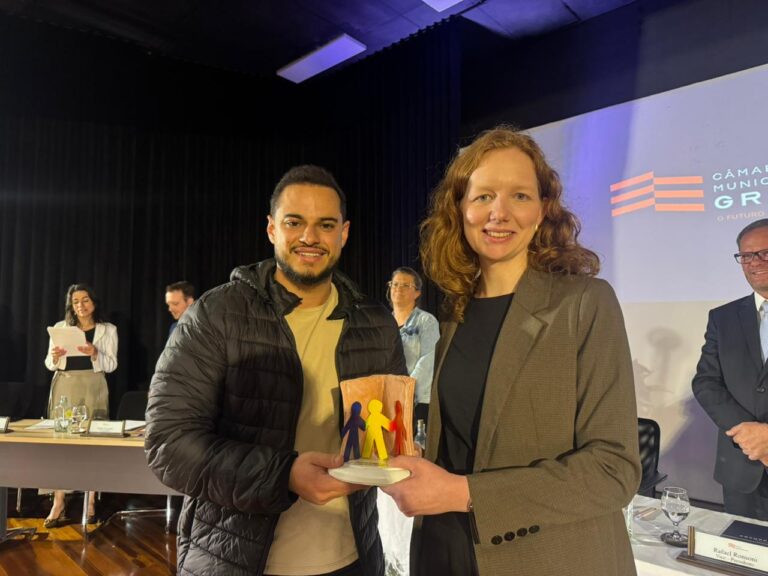 Escola Presidente Vargas é a campeã do Troféu Professor Destaque em Ensino Fundamental II