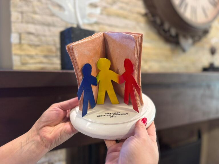 Escolas finalistas do Troféu Professor Destaque são anunciadas em Gramado