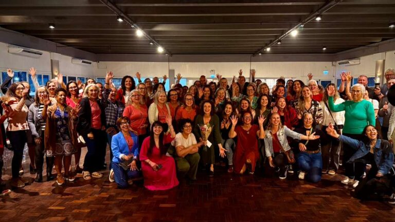 Teatro Elisabeth Rosenfeld recebe hoje espetáculo Velha D+