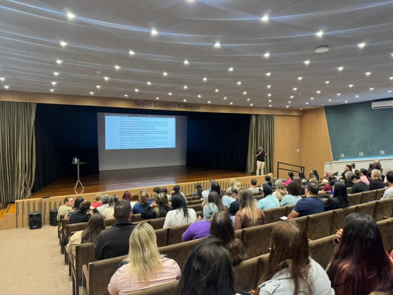 Mais de 300 alunos concluem curso preparatório para concurso público de Gramado