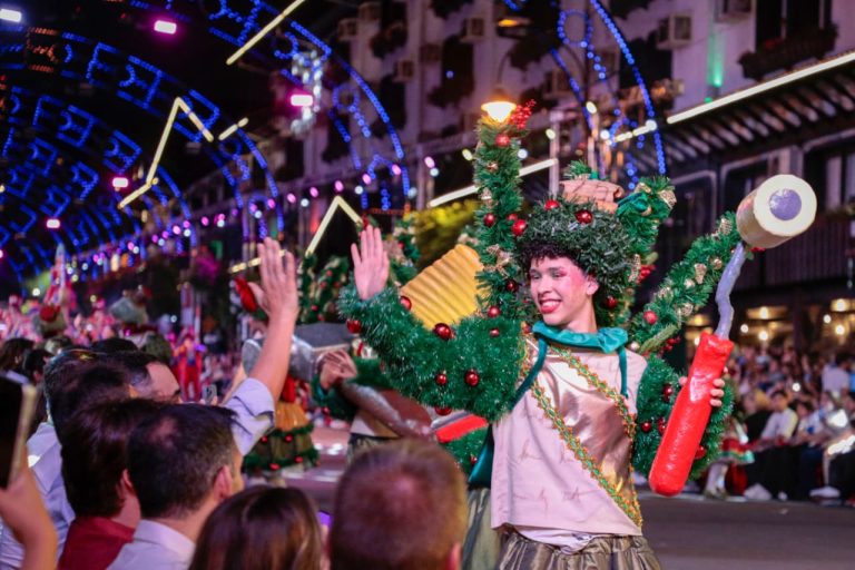 Grande Desfile celebra 40 anos do Natal Luz com experiência imersiva