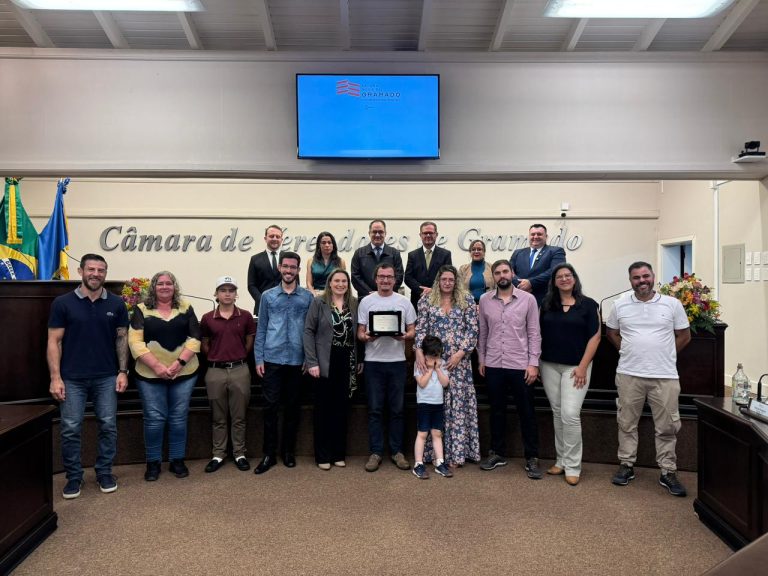 Gramado Viva completa 15 anos e recebe homenagem da Câmara pela atuação ambiental