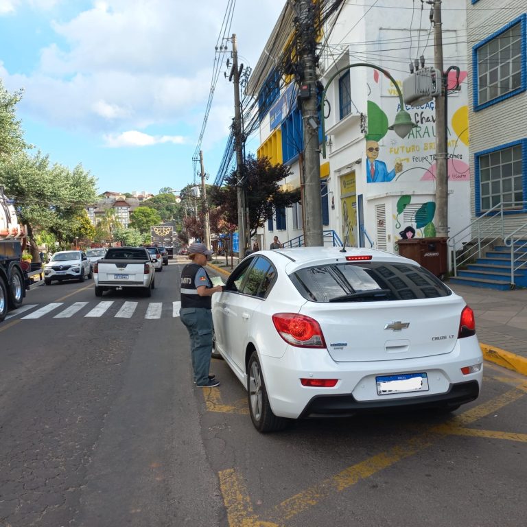 Projeto “Gramado Zero Infrações” realiza ação educativa com motoristas