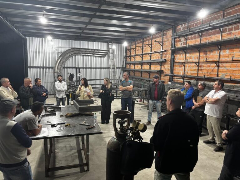 Vereador Nene Abreu debate regularização de loteamento Chiquinho Reis em Canela