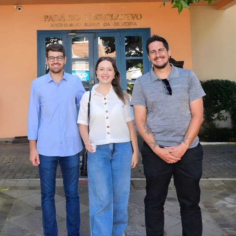 Vereadores apresentam projeto para prevenção e combate à pichação em Canela