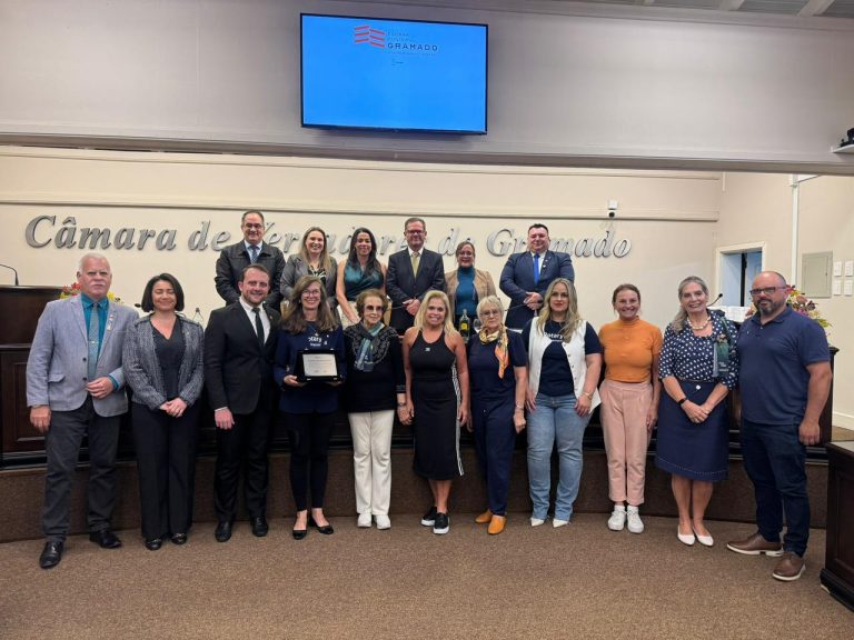 Rotary Club de Gramado recebe Moção de Aplausos pelos serviços prestados à comunidade