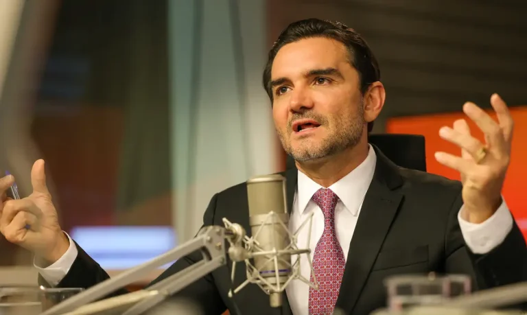 Celso Sabino deixa o Ministério do Turismo