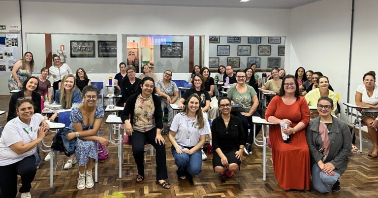 Professores encerram ciclo formativo do programa Alfabetiza Tchê