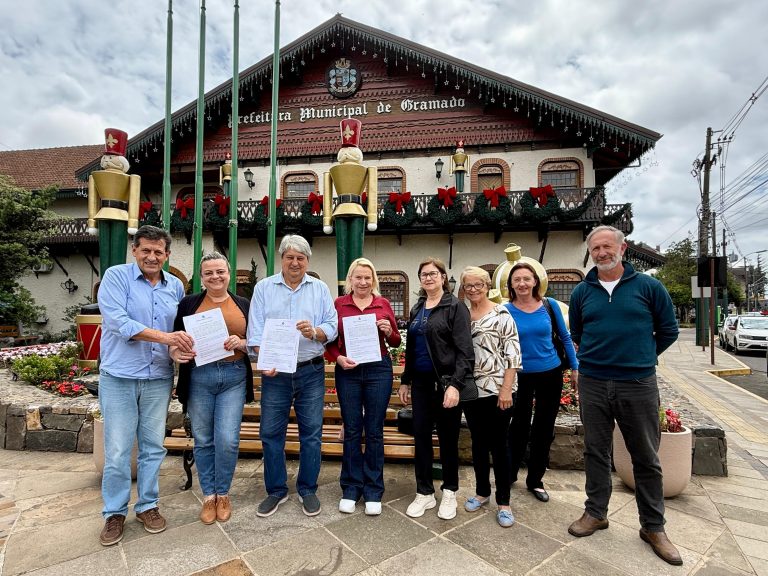 Prefeitura renova termo de cedência da sede do Clube da Terceira Idade Azaléia