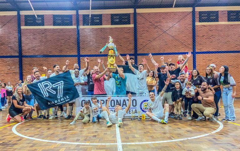 Bola 8/R7 conquista a Série Ouro do Futsal de Canela