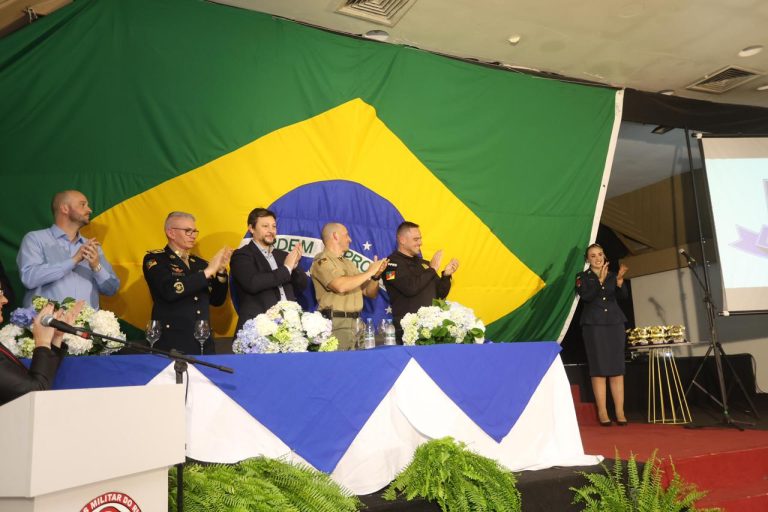 Projeto Bombeiro Mirim forma 16 jovens em Canela