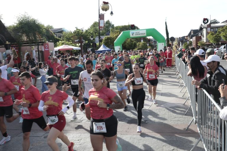 Corrida do Noel agita o 40° Natal Luz de Gramado