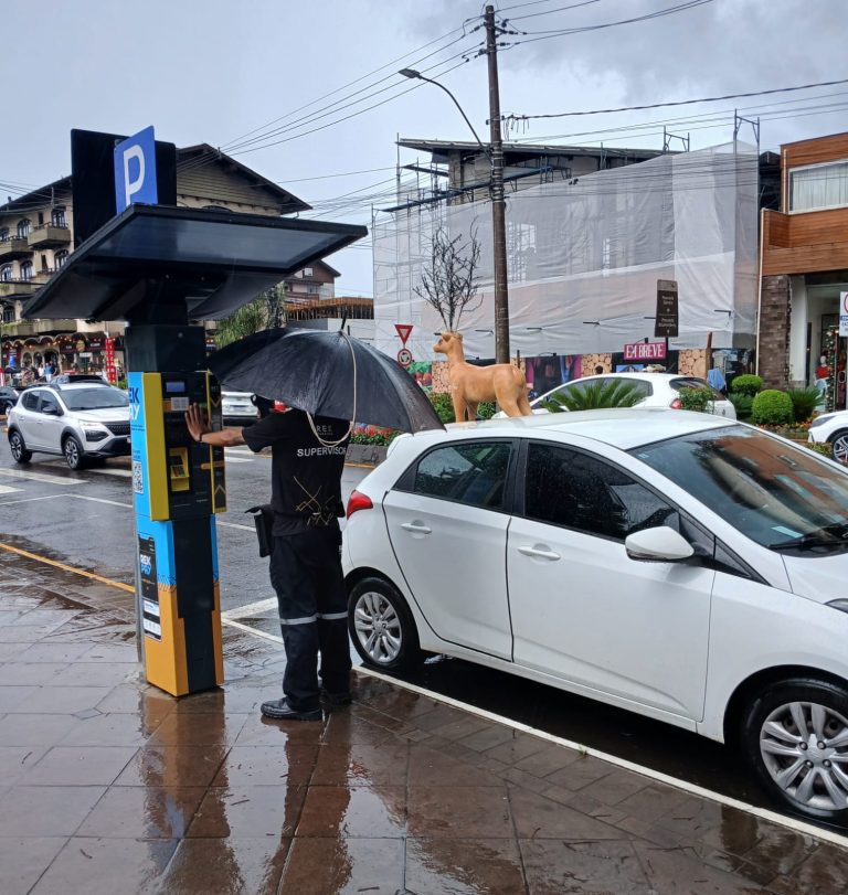 Canela não terá cobrança de estacionamento rotativo no Natal e Ano Novo