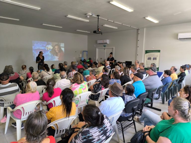 Encontro do Grupo Hiperdia discute impactos do Alzheimer em Gramado
