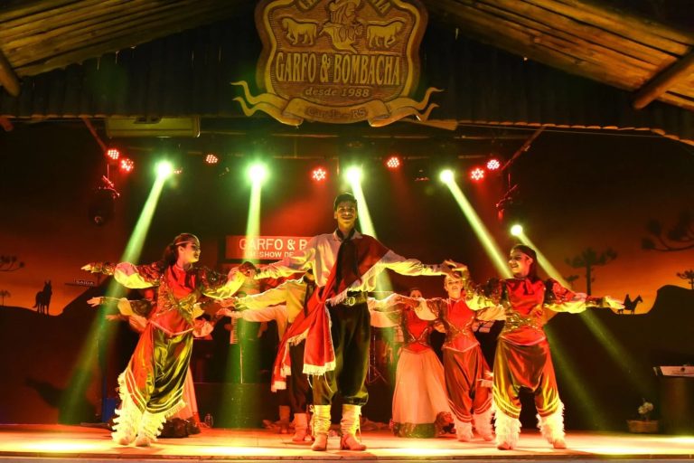 Sonho de Natal estreia show “Natal de Garfo & Bombacha” nesta sexta