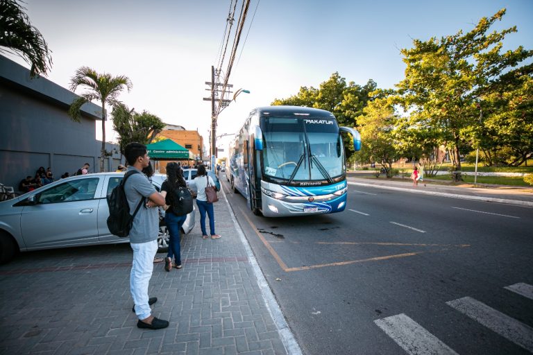 União Gramadense dos Estudantes contesta declarações do prefeito e defende manutenção integral do transporte universitário