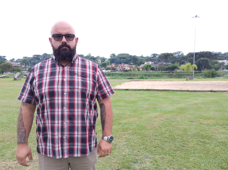 FOTOS e VÍDEO: Manutenção das praças vira desafio e vandalismo preocupa