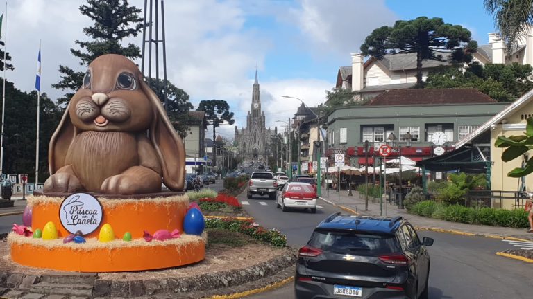 Páscoa em Canela começa neste sábado com desfile e atrações artísticas