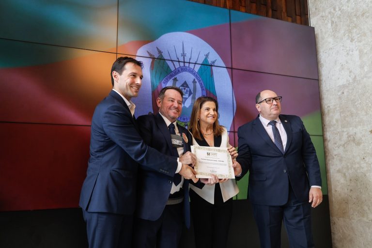 Festuris e entidades do turismo recebem homenagem na Assembleia Legislativa