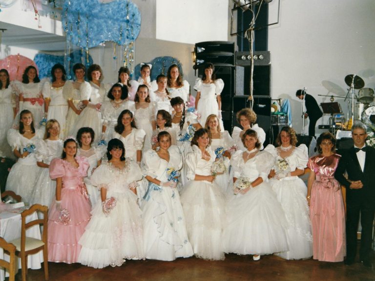 Após quase três décadas, Baile de Debutantes retorna à Sociedade Recreio Gramadense
