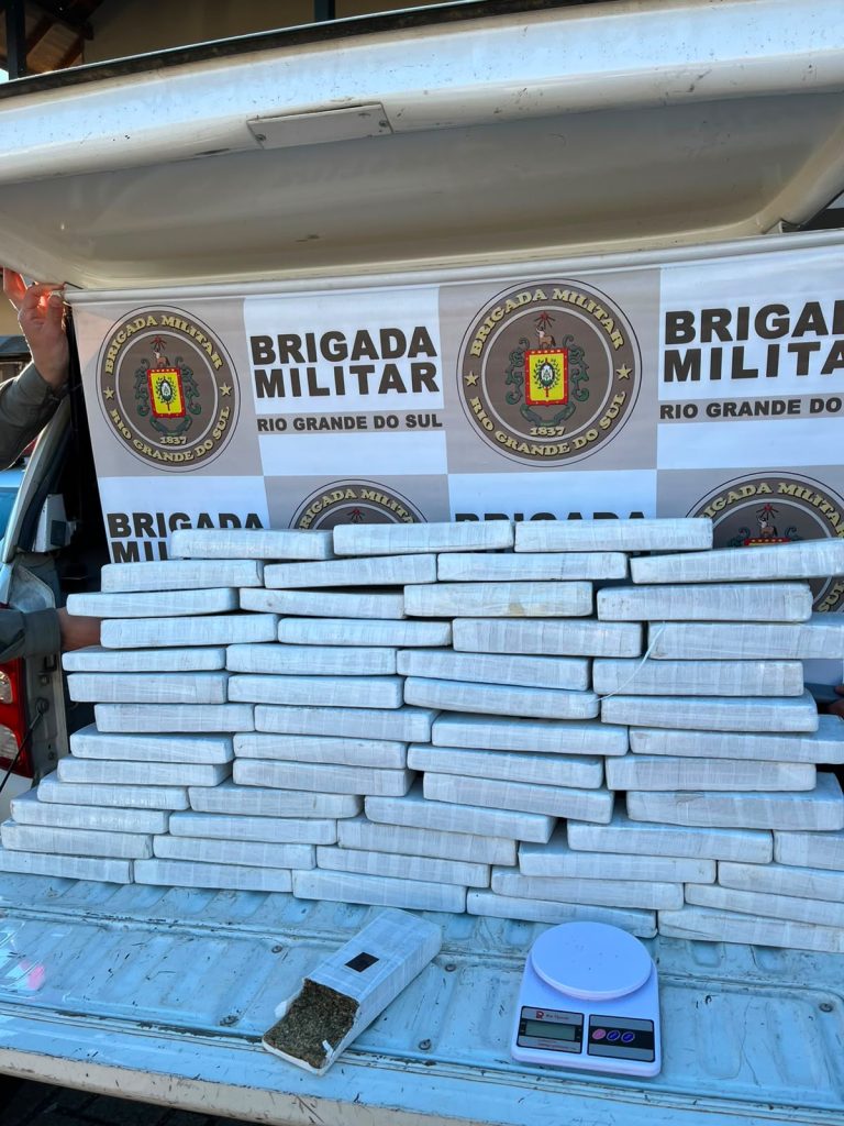 Mais de 40 quilos de maconha são apreendidos; suspeito foi preso