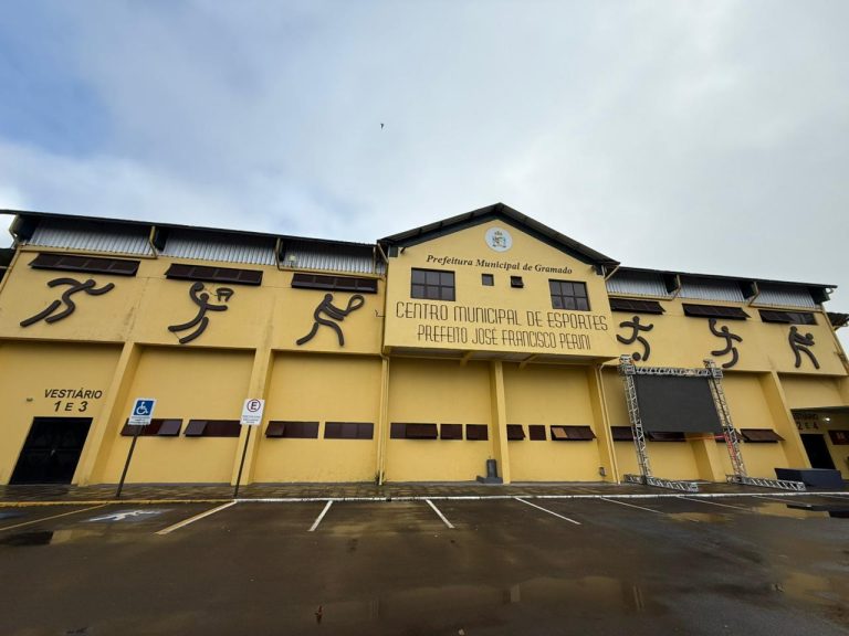 Futsal Sub-15 e Sub-17 de Gramado definem finalistas neste sábado