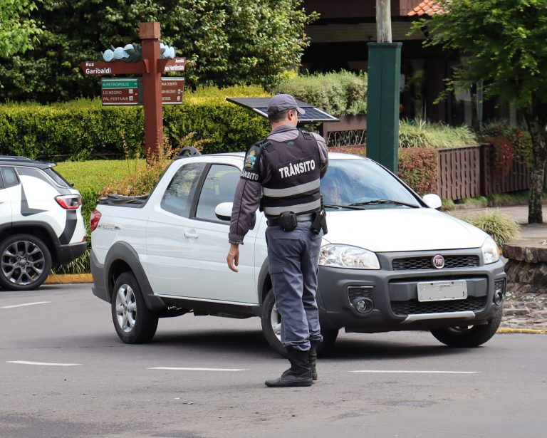 Prefeitura de Gramado anuncia seleção para contratação de orientadores de trânsito