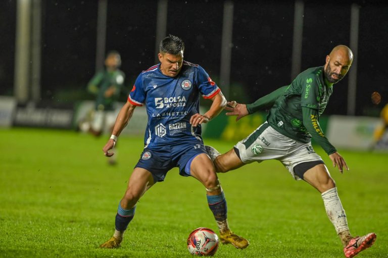 Vitória abaixo de mau tempo
