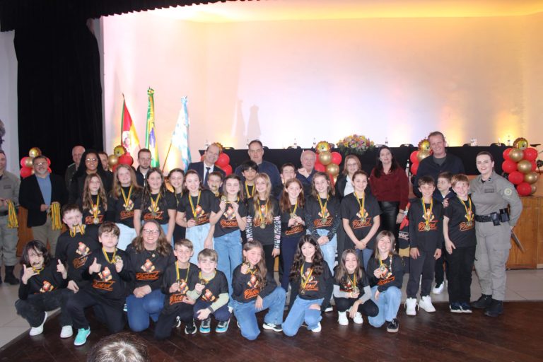 FOTOS: Proerd forma mais de 300 alunos em Gramado