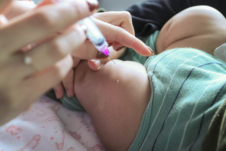 Atualização da vacinação de crianças e adolescentes ocorre neste sábado em Canela e Gramado
