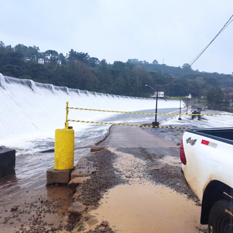 Barragens do Salto e Blang são fechadas devido às fortes chuvas